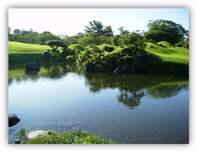 http://upload.wikimedia.org/wikipedia/commons/f/f8/697_Suizenji_Pond.JPG