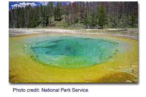 Pictureof Emerald Pool at Yellowstone