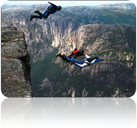 http://veryveryfun.com/pics/Base-jumping/Base-jumping-6.jpg